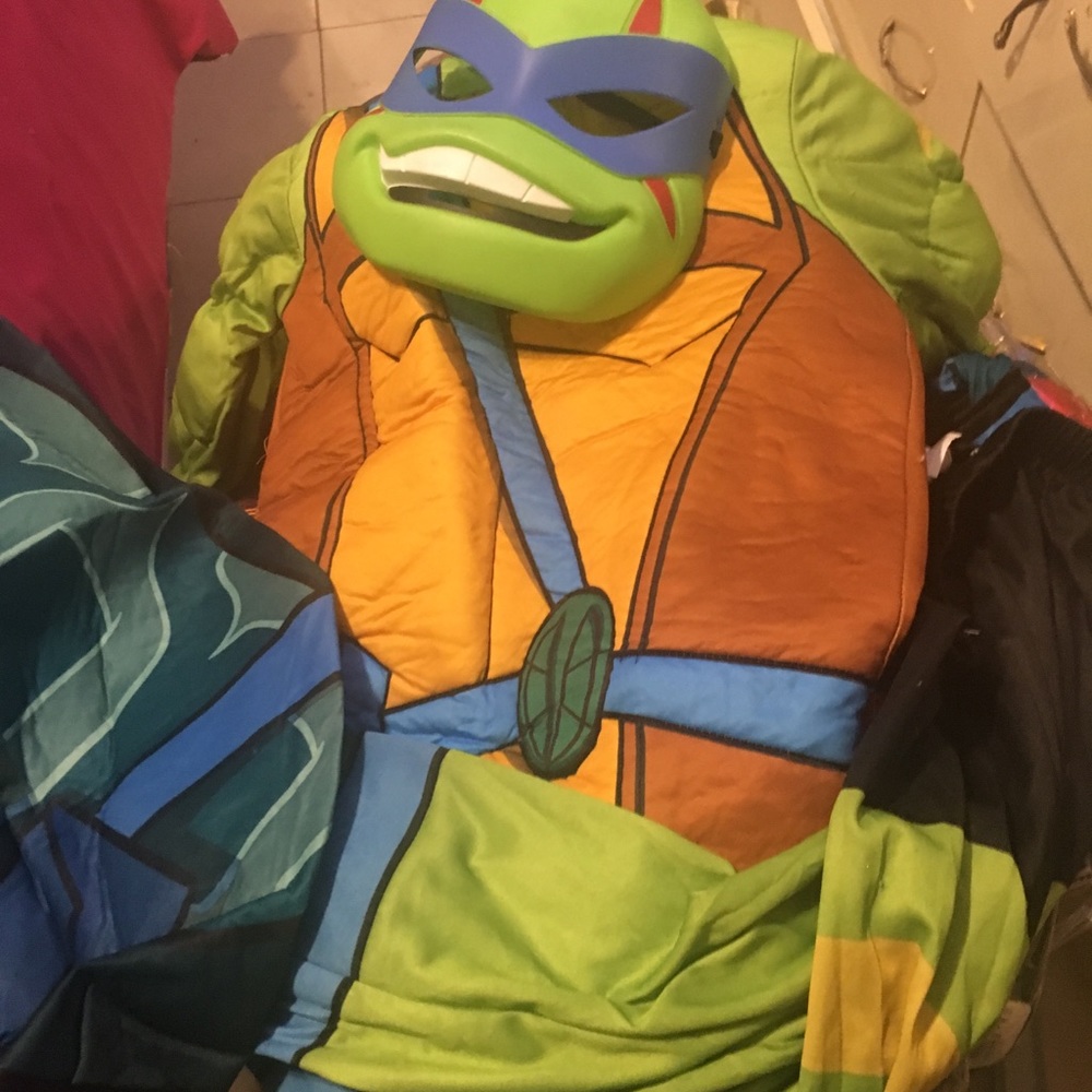 Costume